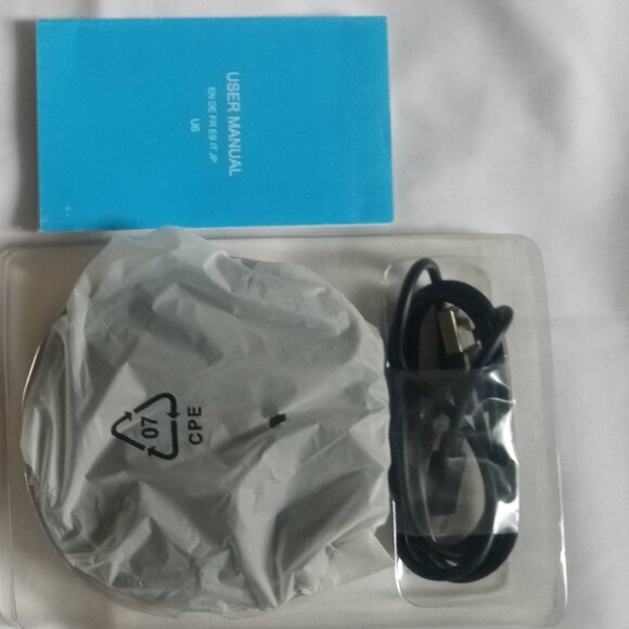 NANAMI U6 Super Fast Wireless Charger for Samsung, iPhone, Charging Pad w/Cable - Picture 4 of 5